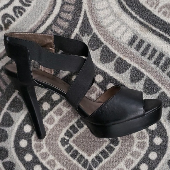 Peep toe heels - Picture 2 of 4